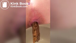 SCAT - Hot girls Pooping