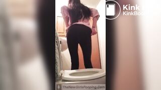 SCAT - Hot girls Pooping