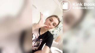 SCAT - Hot girls Pooping