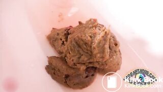 SCAT - Hot girls Pooping