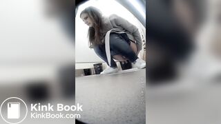 SCAT - Hot girls Pooping