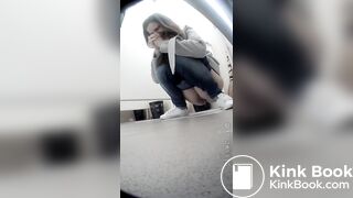 SCAT - Hot girls Pooping