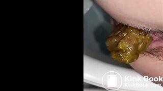 SCAT - Hot girls Pooping