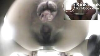 SCAT - Asian girls pooping in the toilet