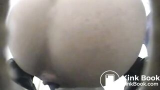 SCAT - Asian girls pooping in the toilet