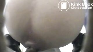 SCAT - Asian girls pooping in the toilet