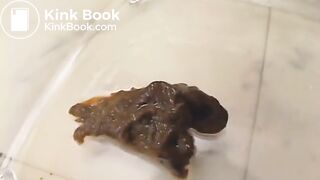 SCAT - Asian girls pooping in the toilet 3