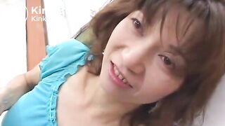 SCAT - Asian girls pooping in the toilet 3