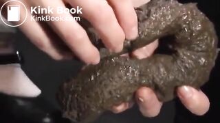 SCAT - Hot girls Pooping