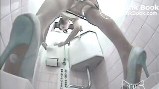 SCAT - Asian girls pooping in the toilet 5