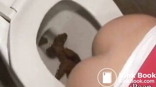 SCAT - Sexy girls Pooping 6