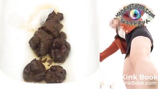 SCAT - Asian girls pooping in the toilet 4