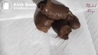 SCAT - Sexy girls Pooping 8