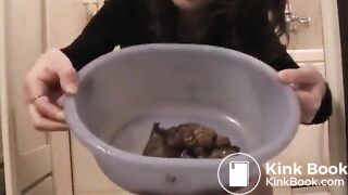 SCAT - Hot girls Pooping