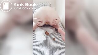 SCAT - Hot girls Pooping