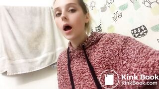 SCAT - Hot girls Pooping