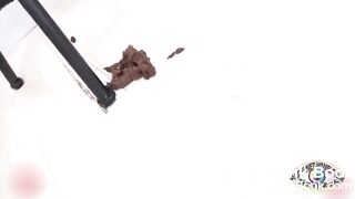 SCAT - Hot girls Pooping