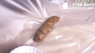 SCAT - Hot girls Pooping