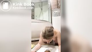 SCAT - Sexy girls Pooping 2