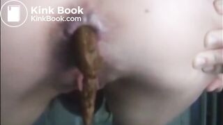 SCAT - Sexy girls Pooping 9