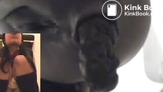 SCAT - Asian girls pooping in the toilet