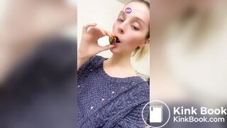 SCAT - Hot girls Pooping