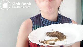 SCAT - Sexy girls Pooping