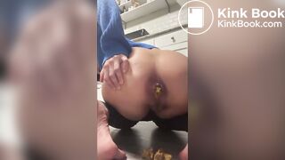 SCAT - Sexy girls Pooping