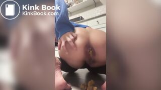 SCAT - Sexy girls Pooping