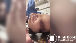 SCAT - Sexy girls Pooping