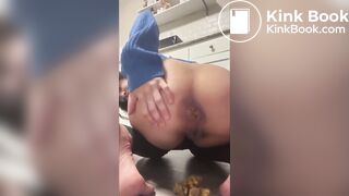 SCAT - Sexy girls Pooping