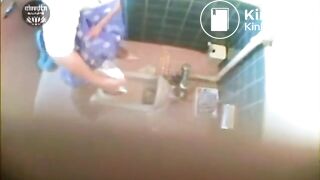 SCAT - Asian girls pooping in the toilet 8