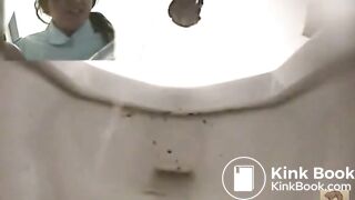 SCAT - Asian girls pooping in the toilet
