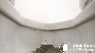 SCAT - Asian girls pooping in the toilet