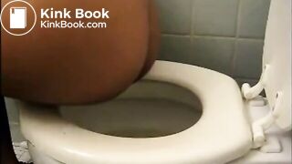 SCAT - Sexy girls Pooping 3