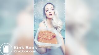 SCAT - Sexy girls Pooping 2