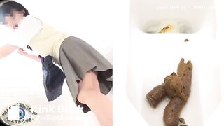SCAT - Asian girls pooping in the toilet 3