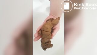 SCAT - Sexy girls Pooping 12