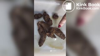 SCAT - Sexy girls Pooping