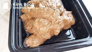 SCAT - Sexy girls Pooping 2