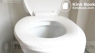 SCAT - Sexy girls Pooping 6