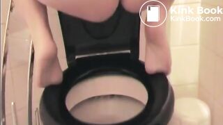 SCAT - Sexy girls Pooping 6