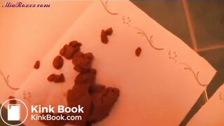 SCAT - Sexy girls Pooping 7