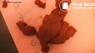 SCAT - Sexy girls Pooping 7