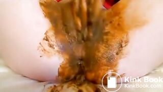 SCAT - Sexy girls Pooping 7