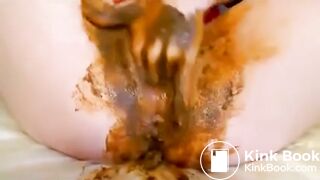 SCAT - Sexy girls Pooping 7