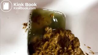 SCAT - Sexy girls Pooping 5