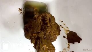 SCAT - Sexy girls Pooping 5