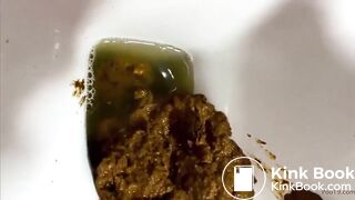 SCAT - Sexy girls Pooping 5