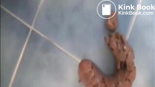 SCAT - Sexy girls Pooping 7